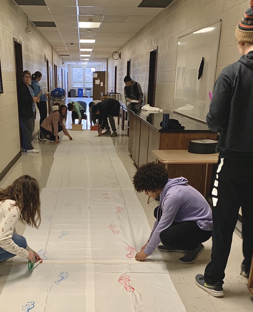 AMUscience's tweet photo. Learning how to measure/use #fossilized #footprints, trackways, and Alexander’s model to study the size, stance, gait, travel, speed, and behavior of #extinct #animals. #fossils #animalbehavior #fossilrecord #dinosaurs #paleontology #evolution #biology #SMWCscience #AMUscience https://t.co/MKABOpT5q4