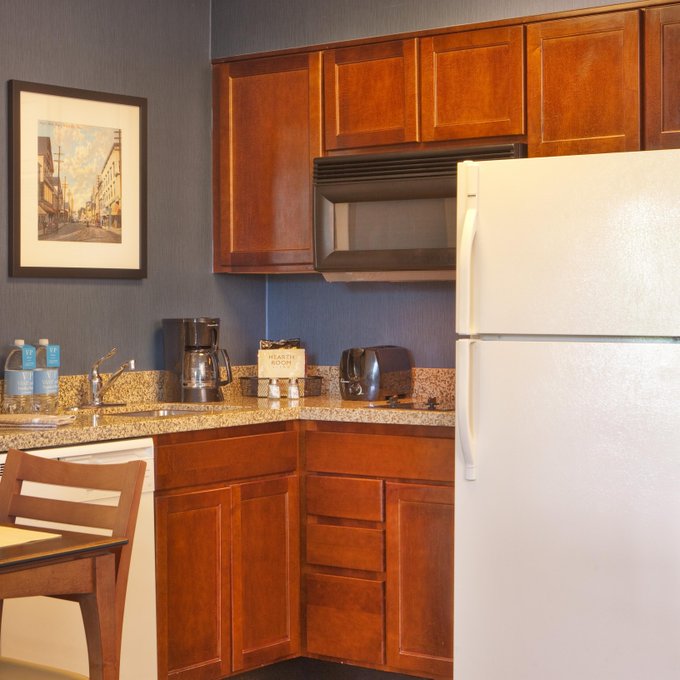 Enjoy the luxuries of home even when you're away. Book a #ResidenceInn #Woburn stay! bit.ly/2RiBIUx #amenities #bookyourstay