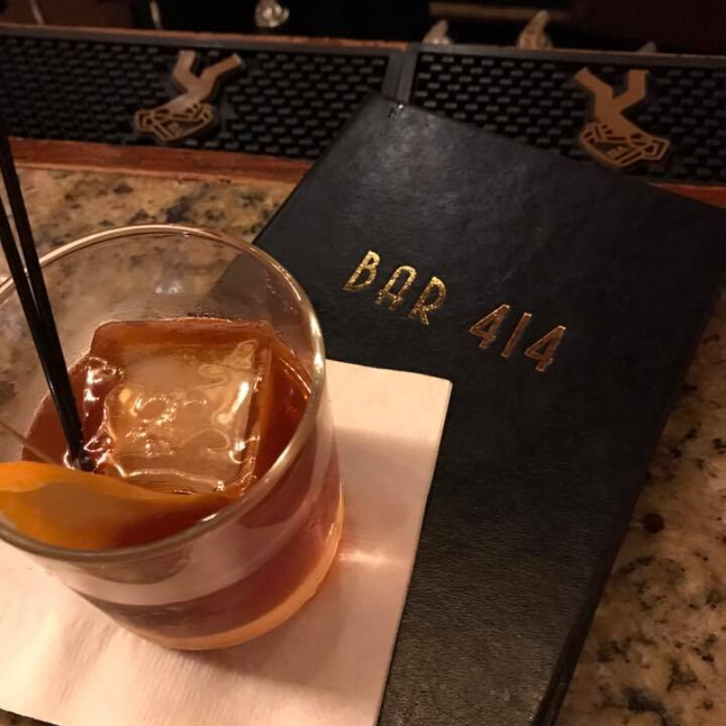 Bar414_Official's tweet photo. House Old Fashions on our #HappyHour menu. Happy hour starts at 4:00 pm. #Bar414 https://t.co/gK2wBVO4Da
