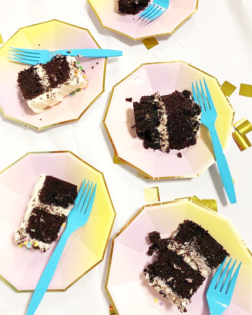 Scenes from happy Hugo’s 3rd birthday 🥳 ft. our Yes Way, Ombré Plates and lots o cake! | 📸 <a href="/patriciachang/">Patricia Chang</a>