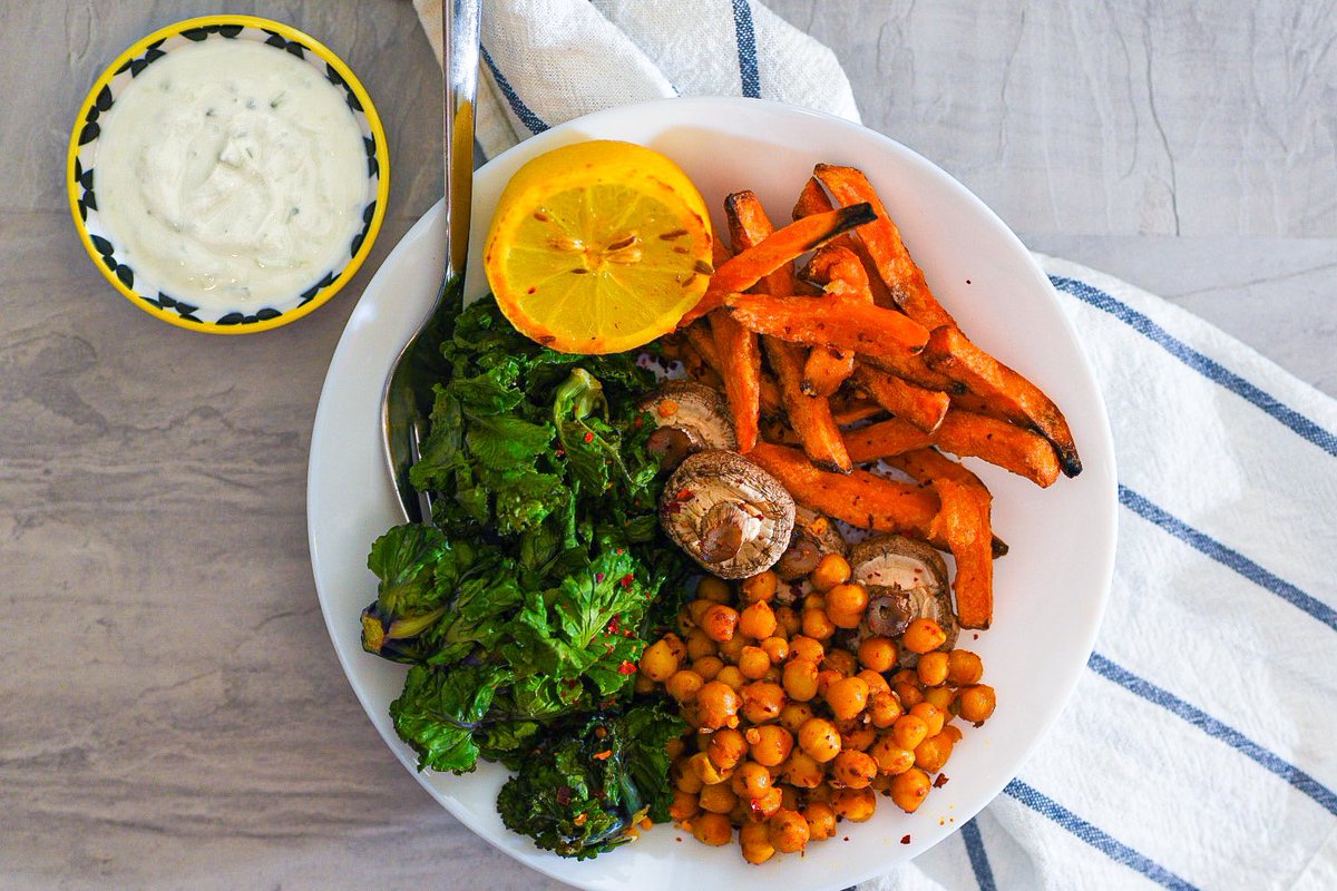 Digi_lance's tweet photo. Checkout my food photography page and try out our vegan Buddha bowl recipe! Follow us on Instagram @eatleancookclean #Vegan #buddhabowl #veganlife #recipe #CoronavirusOutbreak #COVID19 #covidー19uk #healthy #MondayMotivation #mondays https://t.co/Pfcm1CbODG