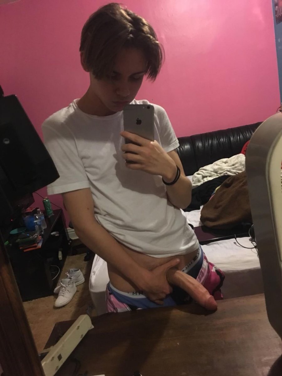 BaitsKing's tweet photo. 😜 HMU for full file https://t.co/ahWXhvEeb9