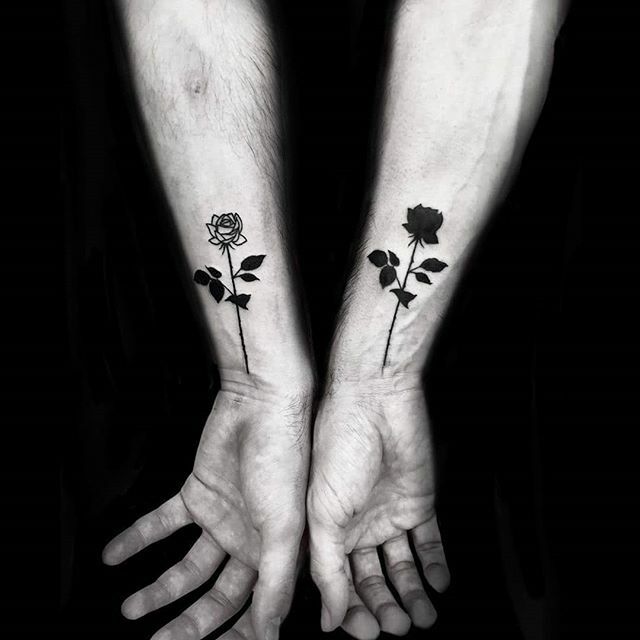 skinnedaliveta2's tweet photo. @luilopez_tattoos
・・・
Deals on all flash! Hit Lui up 🥀🥀🥀
.
.
.
.
.
.
.
.
.
.
#blacktattoos #blackworktattoo #blackwork #onlythedarkest #blacktraditionaltattoo #tattoos #ignorantstyletattoo #rosetattoos #blackrosetattoo #brightontattoos #minimalar… https://t.co/kfyNIi5tOo https://t.co/enxjX5WHtx