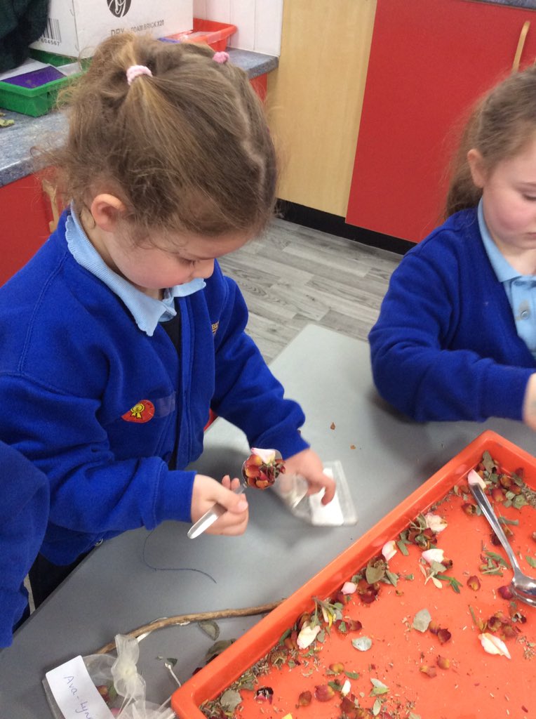 St_Benets's tweet photo. Our special gifts are nearly finished.💐 https://t.co/VDhyJJgWdG