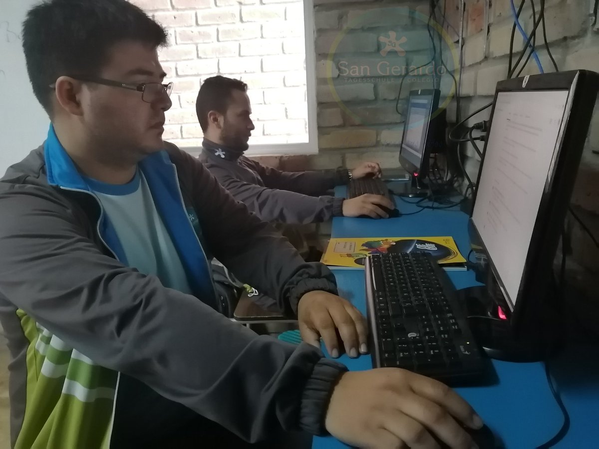 colesangerardo's tweet photo. #SgInforma | Docentes de la sección colegio cumplen con normalidad las clases programadas para hoy #SgPreparado #SgVirtual https://t.co/8SsEZklCpl