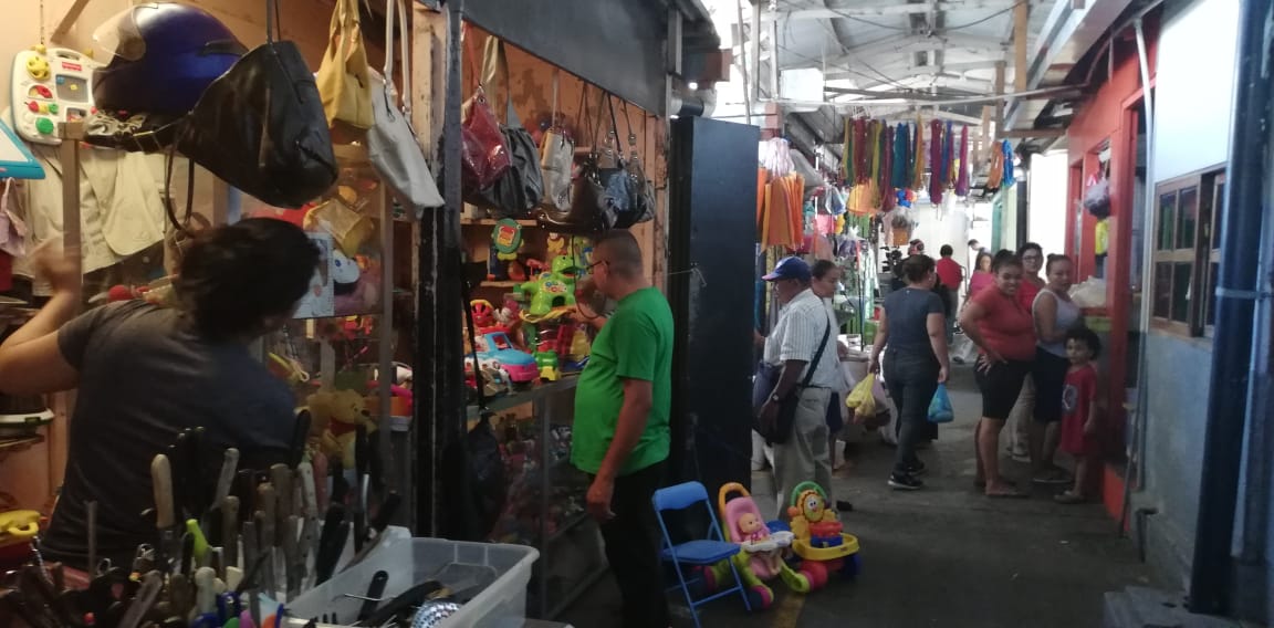 ARLENRADIOYA's tweet photo. Ministerio de Salud inicia la Primera Jornada de Desratización en los mercados de éste año 2020. En Managua son 8 centros de compras y 90 en el resto de Nicaragua. @nuevaya @Elindionica @opsomsnic @TraficoNi @infobaeamerica @RT_America @VivaNicaragua13 https://t.co/UXTXedRUJW