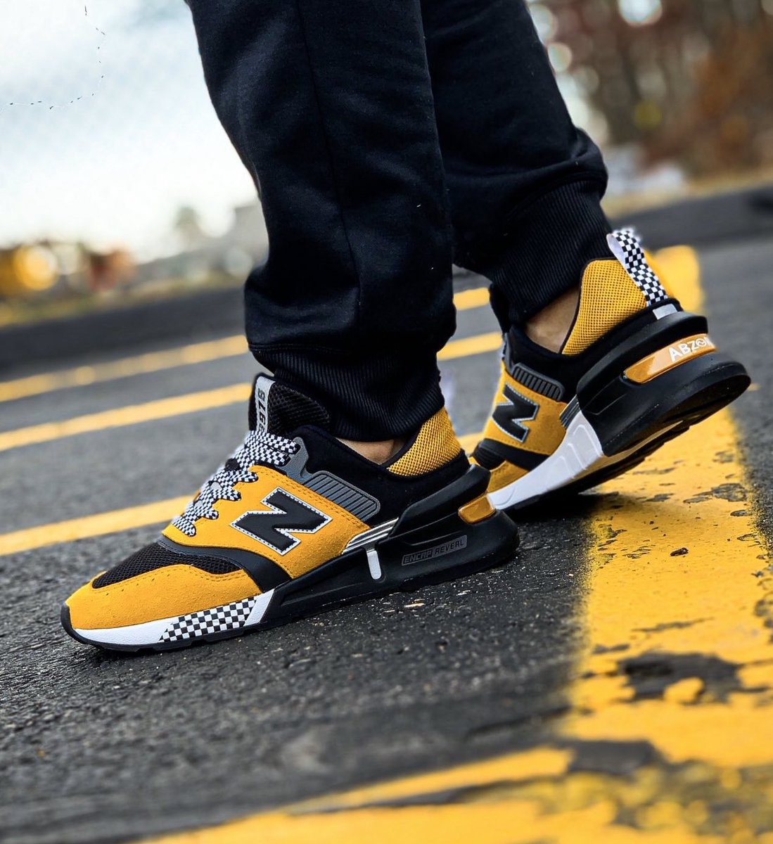 new balance 997 taxi