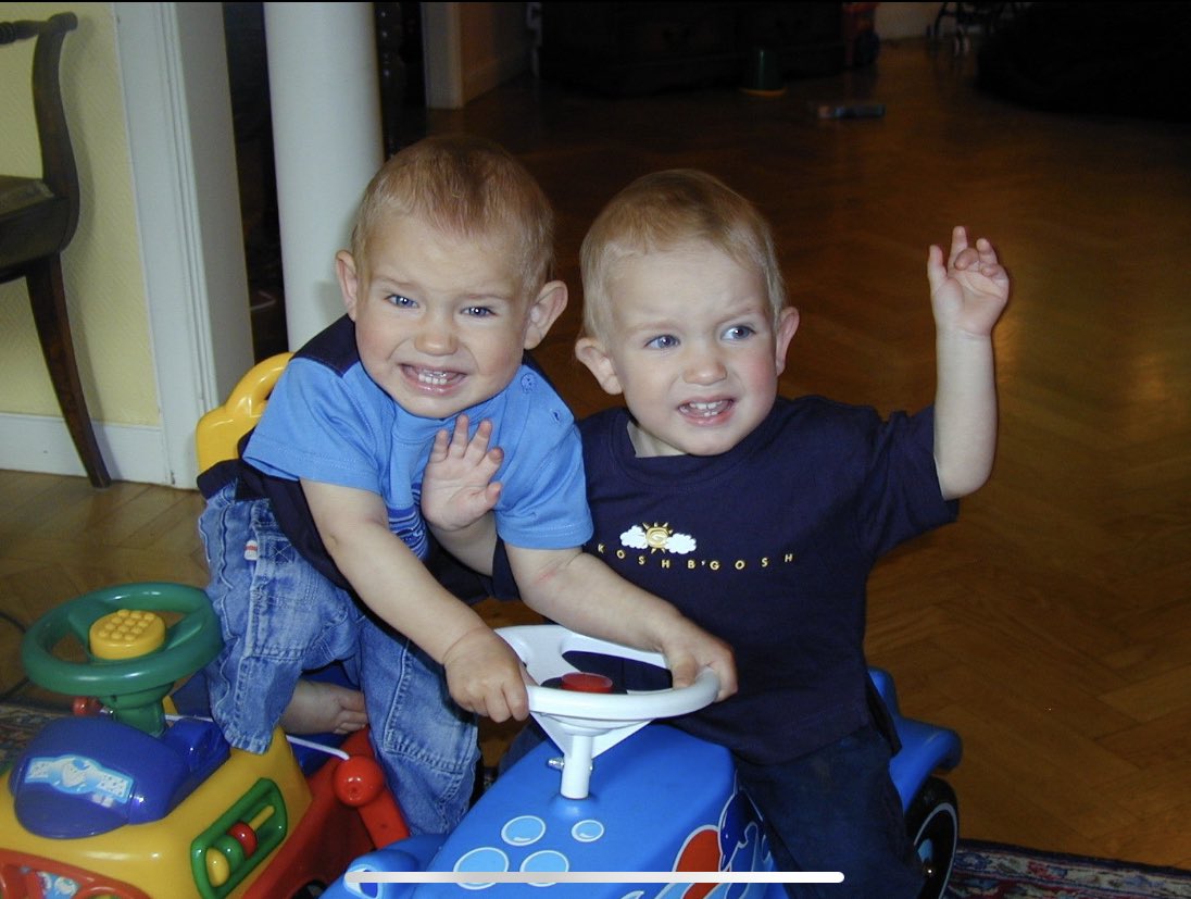 MNorrbrink's tweet photo. 19 år idag. Grattis Mina fina killar https://t.co/xS2RHrY53J
