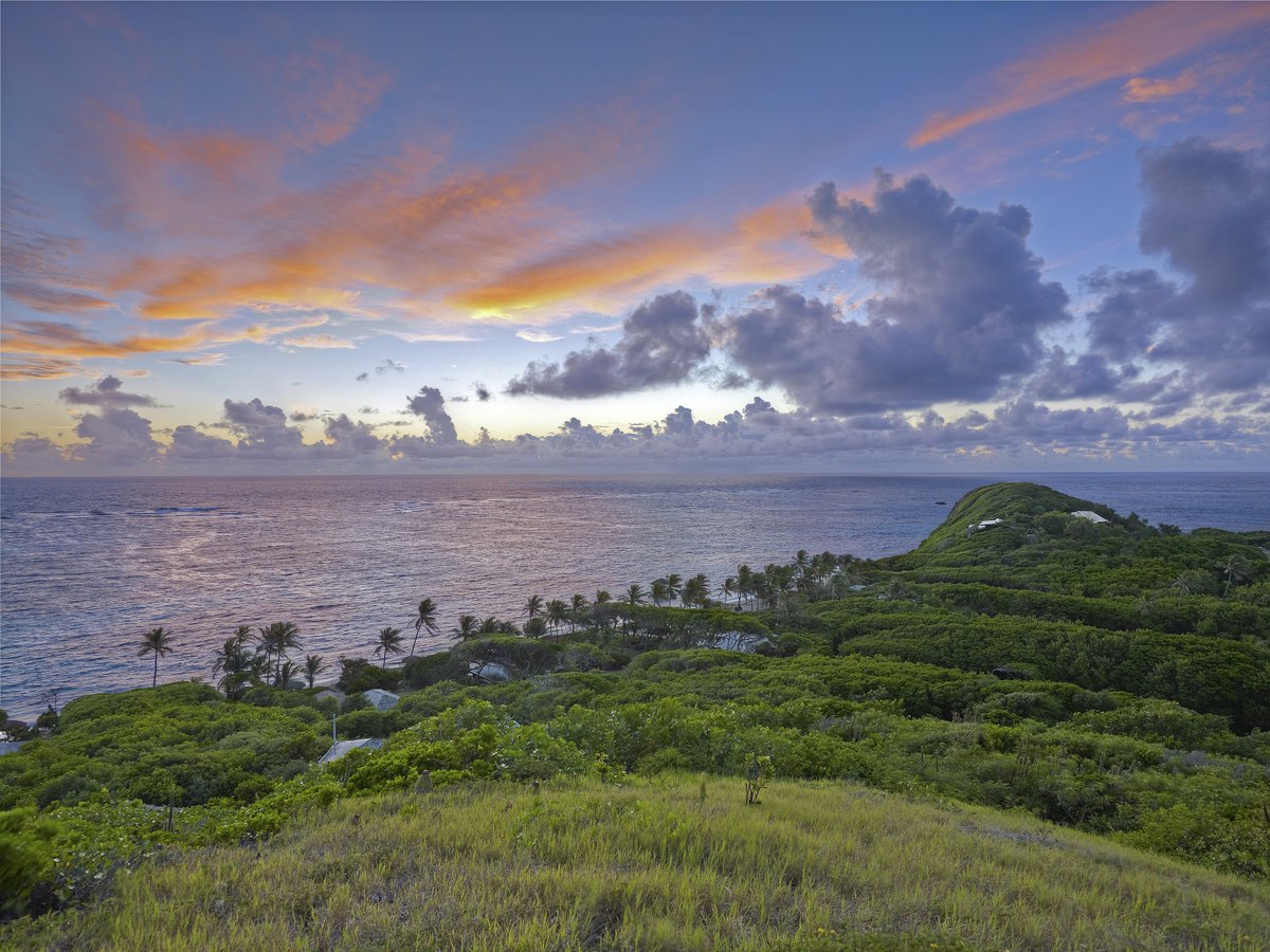 Stunning sunsets <a href="/petitstvincent/">Petit St. Vincent</a>
.
.
.
#petitstvincent #luxuryholiday #privateisland #Caribbean #simplicity #digitaldetox #naturalbeauty #wellness #relaxation #happyplace #ocean #nature #destination #remote #smallluxuryhotels #remotecaribbean #discoverPSV #vacation