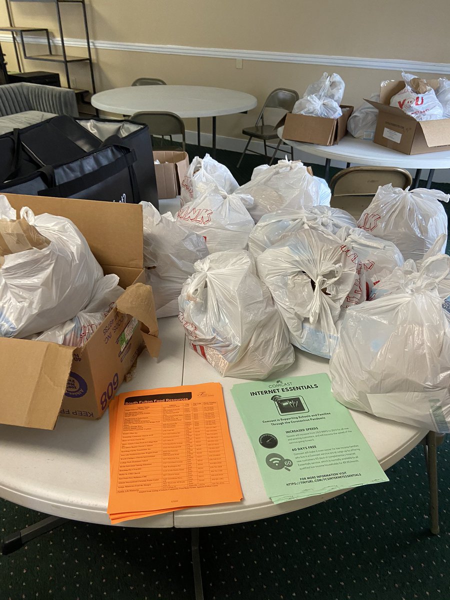 CAMontgomeryEDU's tweet photo. FCS is all in for kids! I needed to see kids today. I canโt emphasize enough to use Teams, FaceTime, whatever to connect with your kids. They need to see us and we need to see them. โค๏ธ #FCSRising #Biscayne #FultonFam https://t.co/uRgEJlpulC