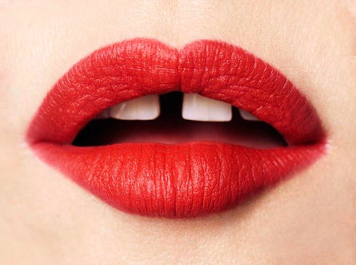 TheWallGroup's tweet photo. 👄 #VanessaParadis for #ElleRussia with makeup by #ChristopheDanchaud and photographed by #DantStudio. #TWGArtists https://t.co/3udOtAUlgv