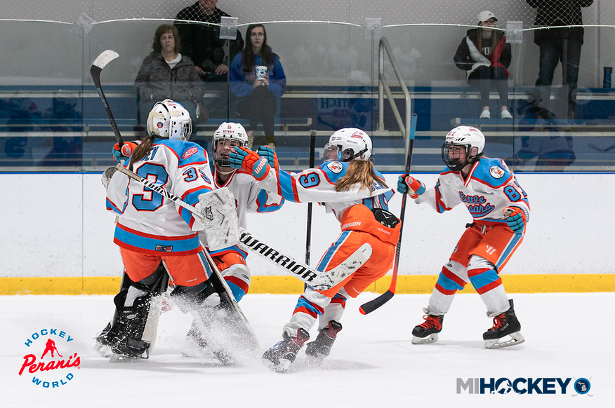 Congrats to the four <a href="/MAHA_Hockey/">MAHA</a> 2020 Girls' Tier 1 state champions.

12U: Little Caesars
📸 | mihockey.com/2020/03/photos…

14U: Belle Tire
📸 | mihockey.com/2020/03/photos…

16U: Belle Tire
📸 | mihockey.com/2020/03/photos…

19U: Belle Tire
📸 | mihockey.com/2020/03/photos…