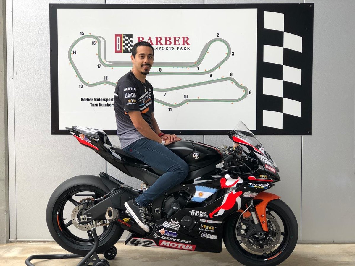 Corazondef1's tweet photo. #CF1Radio #MotoAmerica
Ahora escuchamos a Hernán Medina 🇦🇷, que hace un balance de los dos días de test en @BarberMotorPark 🇺🇸 junto al equipo #TangoRacing 🇦🇷 de @MotoAmerica1. https://t.co/H2CLjMdlDB