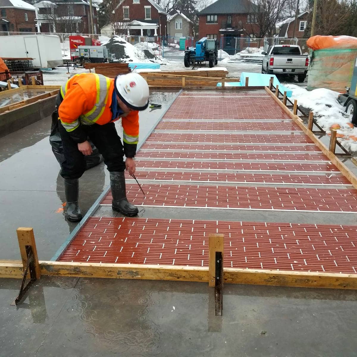 Tiltwallontario's tweet photo. Look at all those beautiful brick formliners! Forming panels at the Elmdale Public School addition in Ottawa last week.
Stay tuned for progress pictures on this fantastic project!
#Tiltup #Sitecast #Formliners #Panels #Forming #Concrete #Construction #Structural #Wallpanels https://t.co/O8Rympebns