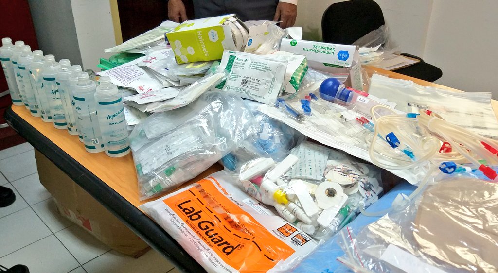 El valor de la solidaridad siempre de manifiesto en #ElHatillo. 

Mi respeto y gratitud a <a href="/LuisOlavarrieta/">Luis Olavarrieta</a> por la donación de insumos médicos que nos hizo llegar el día hoy a nuestro Ambulatorio Jesús Reggeti. #SolidaridadHatillana