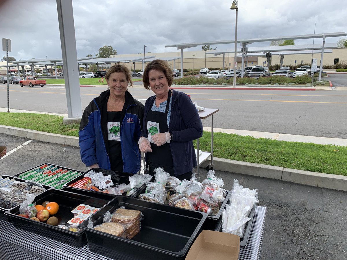 As a reminder, ⁦@SVUSDFoodSvcs⁩ is offering FREE take away lunch during school closures from 12-1 pm @ all 4 comprehensive high school sites & district office nutrition center for children 18 years and younger & special needs adults to age 23.