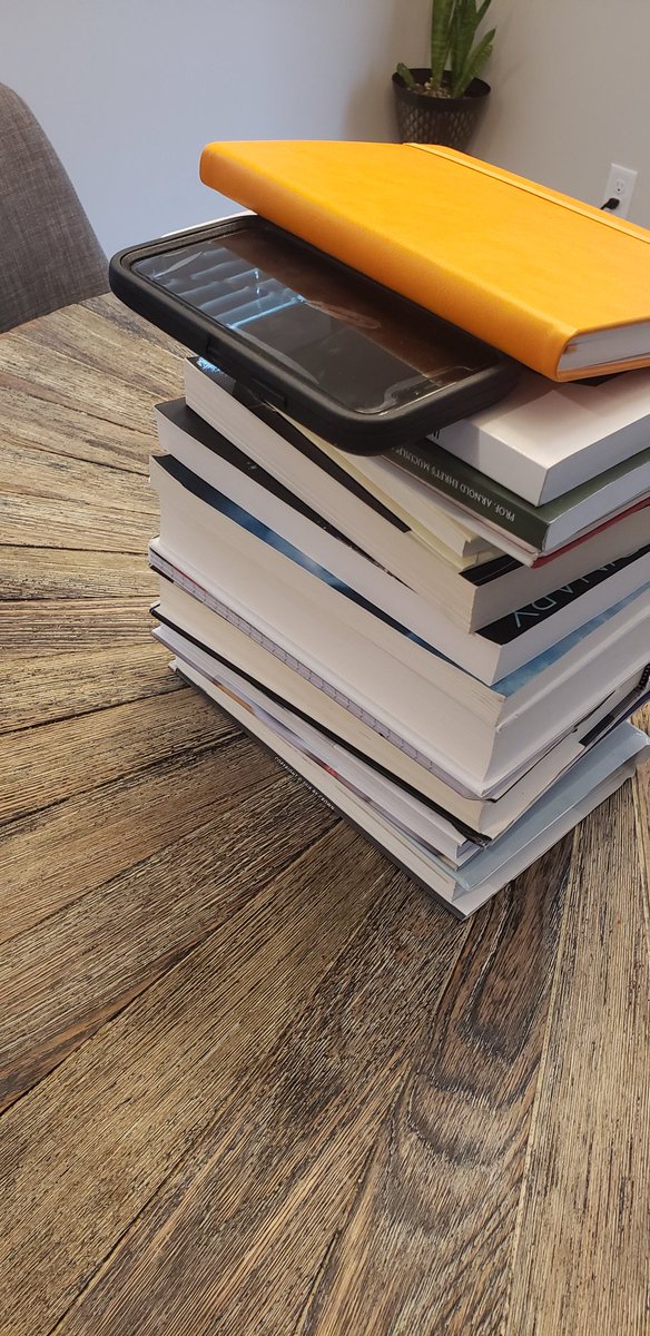 RWilliams_EDS's tweet image. #RandomTechTip - Improvise a tripod if you need to film overhead videos for Ss. Put paper/white board under it, work problems, model skills, &amp;amp; watch the magic happen. This works just fine until you can get your hands on tripod. #RemoteLearningInHenry  #InnovateEd #StayInTheRACE