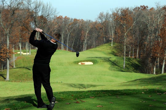 TonyPaul1984's tweet photo. NEW: As the golf industry in Michigan frantically tries to come to grips with what the governor's executive meant, I now have some good news. The governor's office confirms it applies only to clubhouse capacity, restaurant/bar restrictions.

Swing away.

https://t.co/UIM3sVwLrd https://t.co/sAi3muWDhB