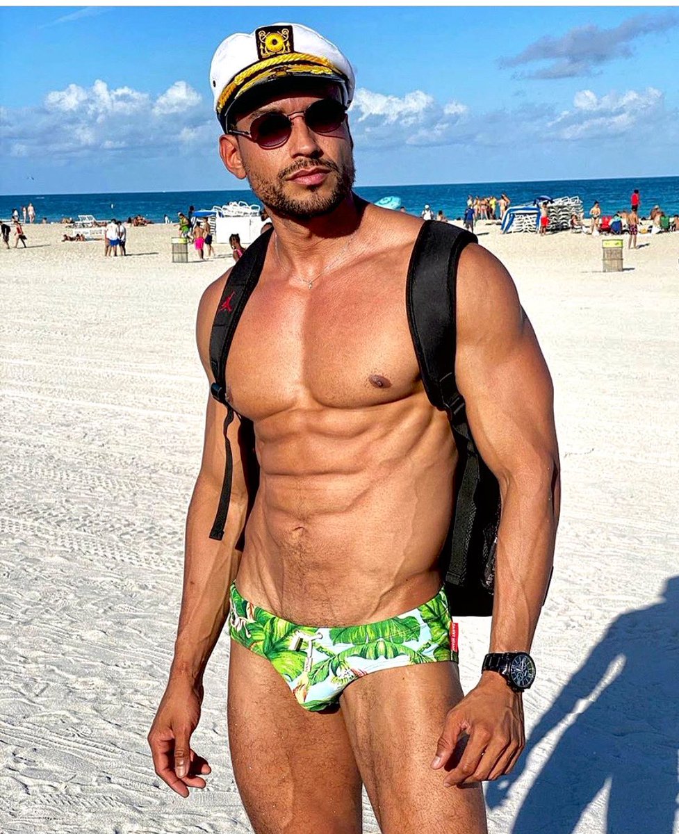 dannymiamiworld's tweet photo. BEACH LIFE🩲🐠 @elvisj87official 🤑
❌https://t.co/zPDwSno9PZ❌  wearing his DM #VERYMIAMI DKINI  #Swimwear @ @elvisj87official 💦☀️ in #DM 😎 ! #DANNYMIAMI  #STATUS
👑
👑 
#goodnightsummer #bikini #bikinilife #swimsuit #tan #tanlines #beachday #beach #beachdays #ocean #beachday https://t.co/D4OEaXiZQU