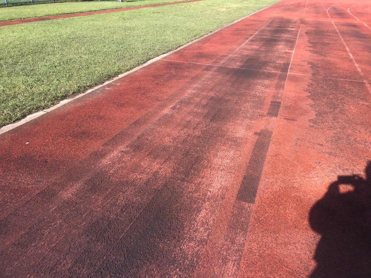 Track grinding .. we successfully , bought back a track back to purous .. ready for topping .. #sapca