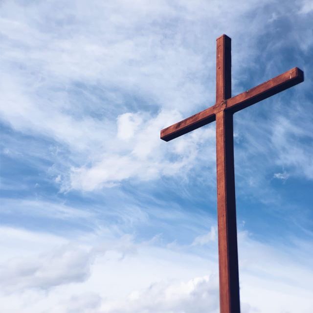 Pray_UMC's tweet photo. The afternoon can often bring the heat of the day &amp; weight of tasks ahead of us. Our UMC feels the heat of the day &amp; the weight of our tasks before us. Will you pray w/ us &amp; ask God to give us ears to hear, eyes to see, &amp; strength for the tasks ahead? 
#PrayUMC #strength #prayer https://t.co/9yMfQQRrBd