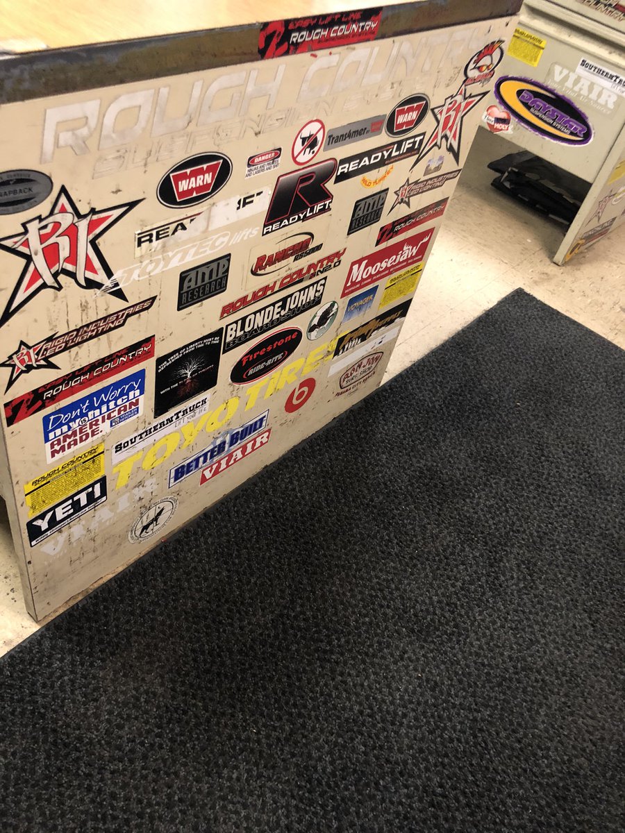 ThAbEaR_95's tweet photo. If your desk is covered in aftermarket stickers you might be a Redneck tire salesman 😉#hightechredneck https://t.co/ypccycvTer