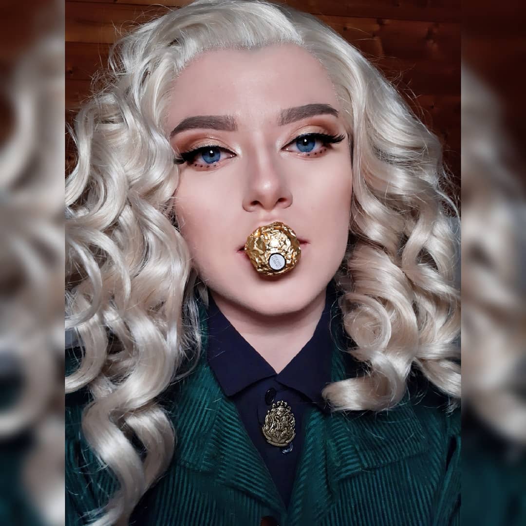 kruemelkaese's tweet photo. Royal
#cosplay #hogwarts #wig #whitewig #lacefront #lacefrontwig #makeup #fakelashes #lashes #eyeshadow #cat #girl #fashion #hashtag #curls #curlyhair #curlywig #amazon #harrypotter #facetaping #ferrerorocher #schleichwerbung #blondehair #greyhair #greywig #blondewig https://t.co/oPTRB5oBqa
