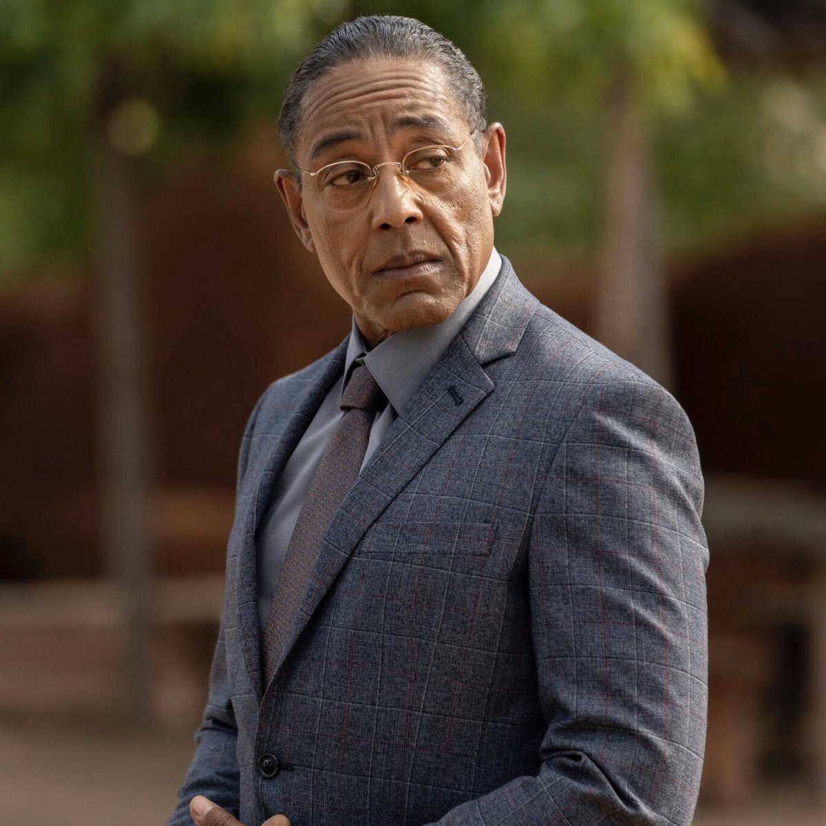 quiethandfilms's tweet image. How Gus looks at people not practicing #SocialDistancing. Be smart. Be safe. And tune in to #BetterCallSaul tonight at 9/8c on @AMC_TV.