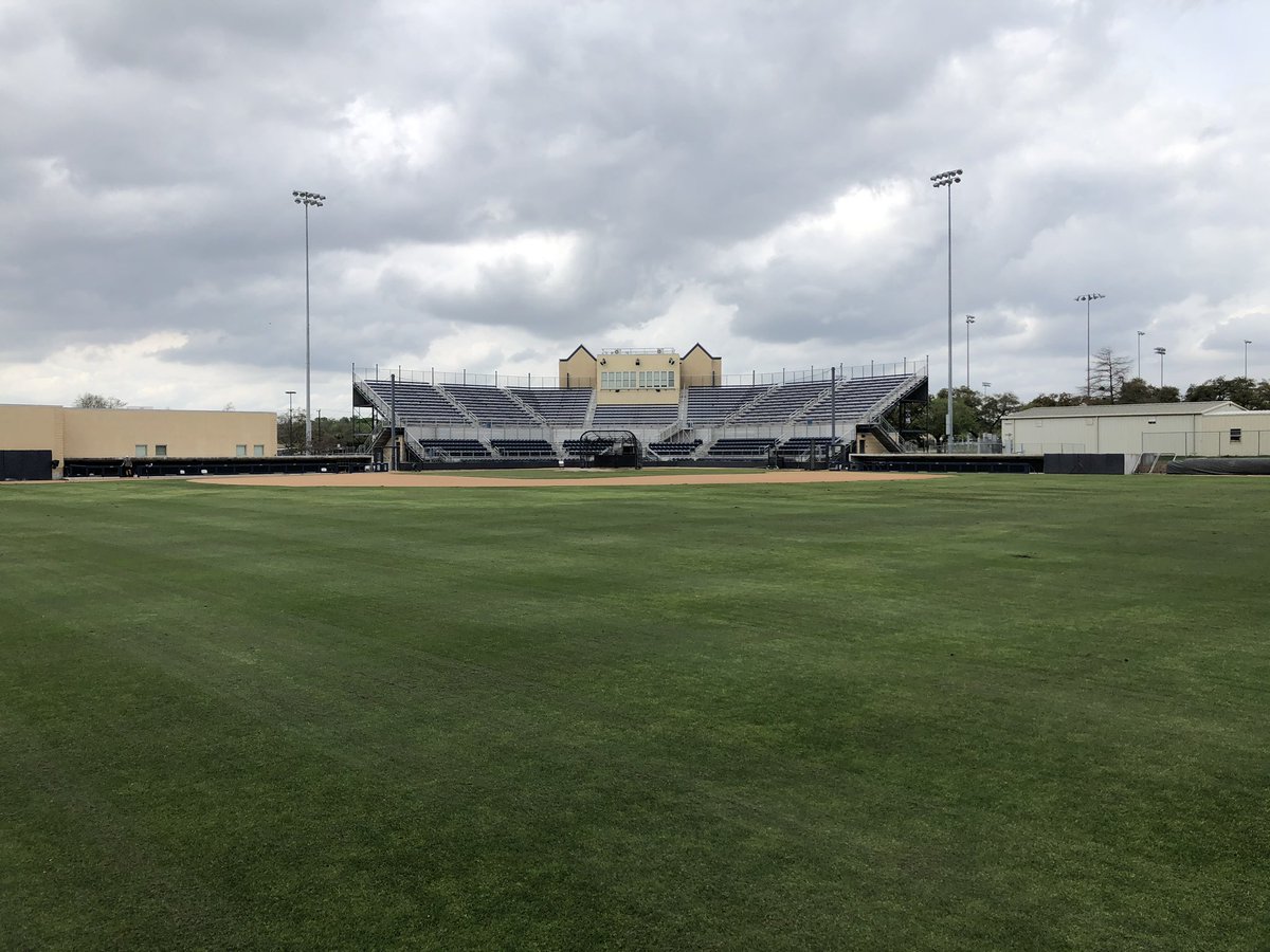 rattler29's tweet photo. 3/16/2020 - St. Maryโs Universityโs Dickson Stadium - itโs a ghost town right now - awful feeling having to accept that the 2020 edition of Rattler Baseball is over. There will be better days...
#stmubaseball, #FangsOut https://t.co/kmdYMUkCLu