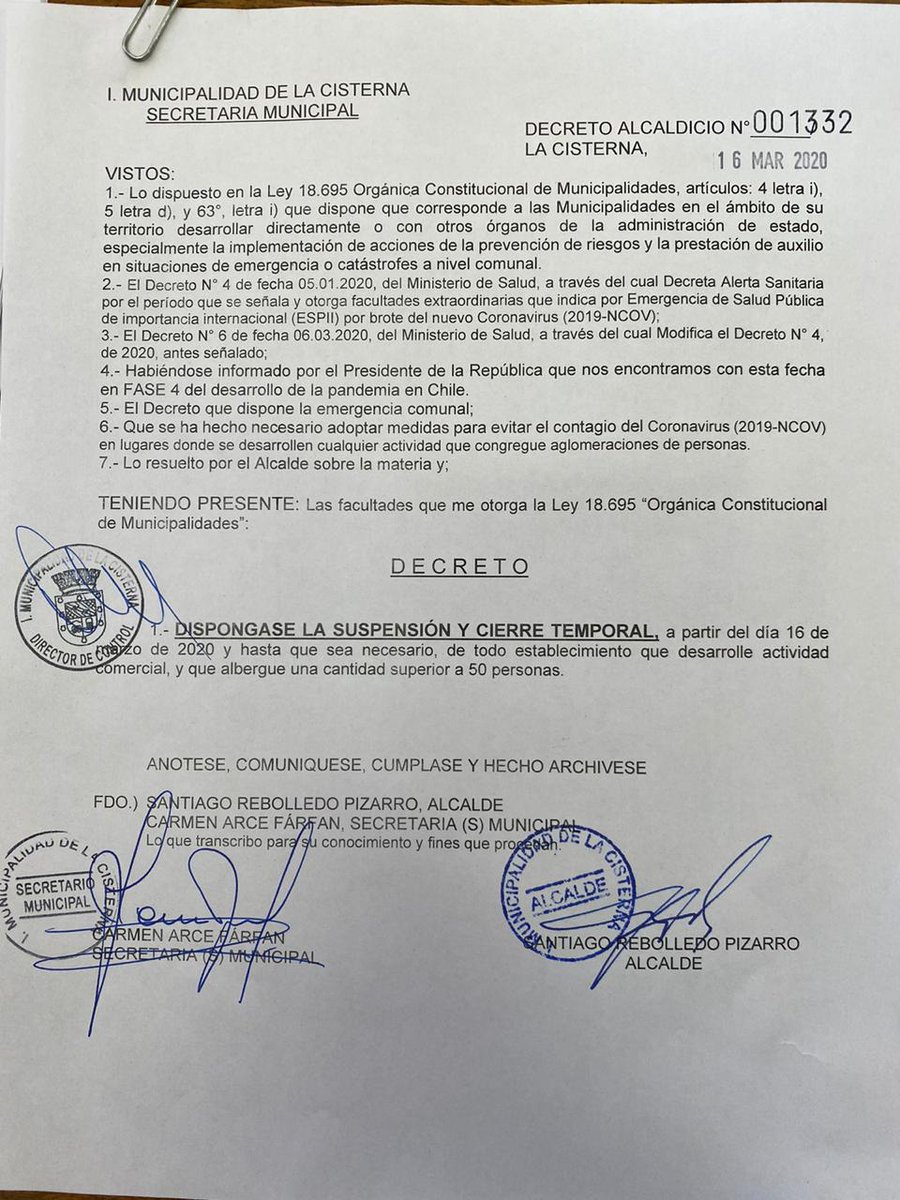RebolledoAlcald's tweet photo. HE DECRETADO EMERGENCIA COMUNAL #LaCisterna. Me permite la suspensión y cierre temporal de establecimientos comerciales que albergue sobre las 50 personas, exceptuando los supermercados, farmacias y otros estrictamente necesarios. LE EXIJO AL GOBIERNO HACER LO MISMO A NIVEL PAÍS! https://t.co/RRbq5inqbv