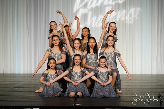ExtremeDanceEDC's tweet photo. Family, Friends, Teammates...we may not be spending time with all of these people in person, but be sure to let them know how much they mean to you. #staypostive #newnormal #extremedancechallenge #dance #yycdance #calgarydance #reddeerdance #dancealberta https://t.co/835bH8KUf2