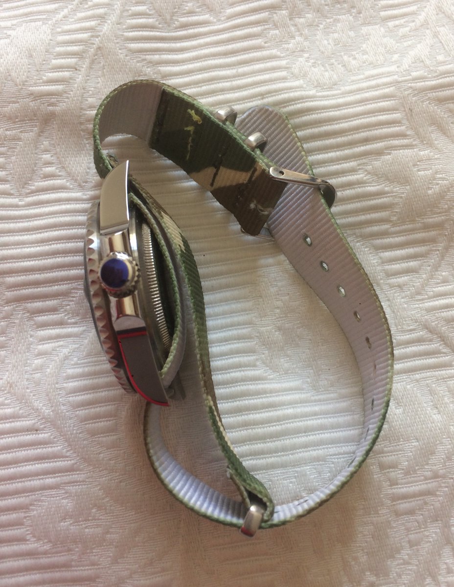 29ville's tweet image. WOMW? A green dial Parnis submariner homage on a camouflage NATO strap. #elasticwatchstrap #frenchmade #elasticstrap #marinenationale
#marinenationale #parachutestrap
#mnstrap #nylonstrap #strapaholic
#divewatchstraps #strapaholic
#strapaddict #watchstrapaddict
#watchatraps