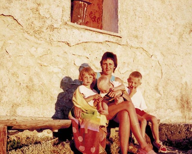 Mums are important. Hold yours close if you can, or give them a ring if it’s possible. This new world order is really hammering home the fact that we need to stick very close to our loved ones. Or phone them up if you can’t be physically there for them. … ift.tt/2QjFOu7