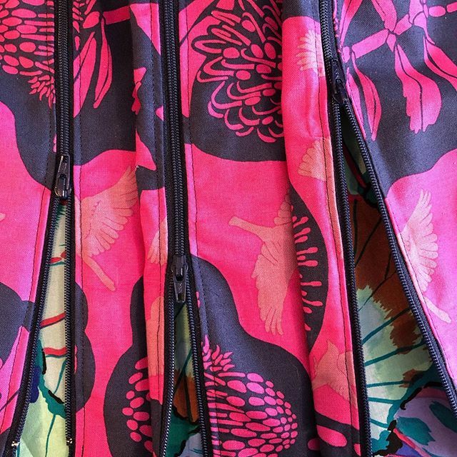 hodgepodgefarm's tweet image. pouching. #sewtogetherbag #keepcalmandsewon ift.tt/2IQ792N