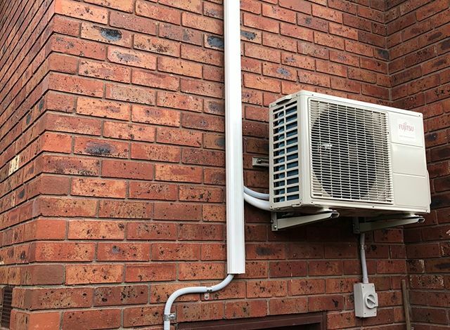 RESIDENTIAL HEATING &amp; COOLING MELBOURNE ❄️☀️ It is not only important to get the right heating and cooling system to suit your needs, but it is just as important to service and maintain your systems. 
Guarantee your peace of mind for the lifetime of your investment with a ra…