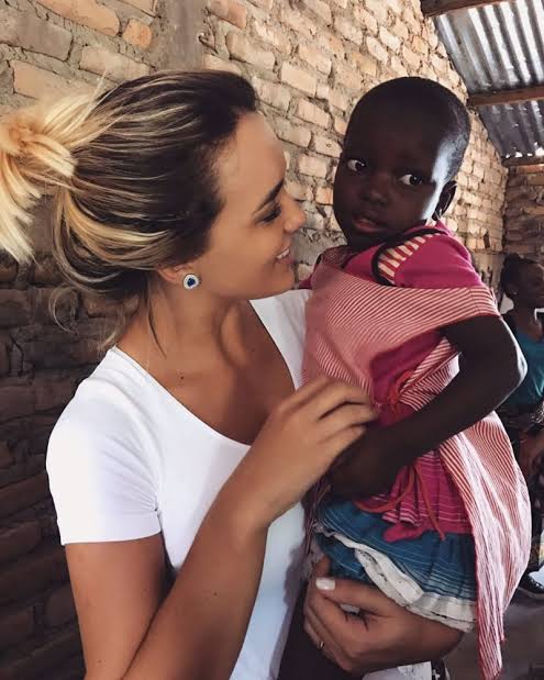 Depois dessa gesto de amor pela África, Rafa merece o prêmio nobel da paz

 #RedeBBB #BBB20 #BBB2020