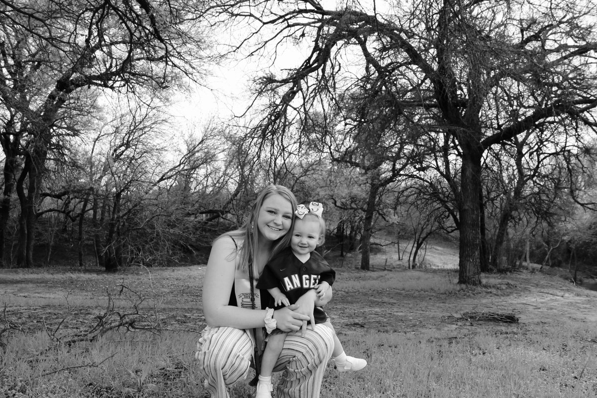 ashleybelislee's tweet image. posted this everywhere... but counting down to graduation if we ever get to that point... #seniormonday