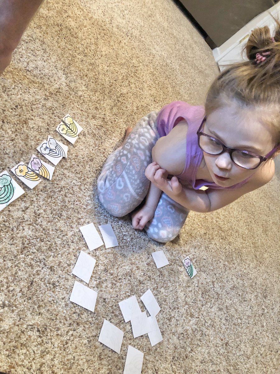 nikireneb's tweet photo. At home, virtual learning is happening for this Kinder! #learnallthetime Thankful for #greatteachers https://t.co/6cuNhFyXyr