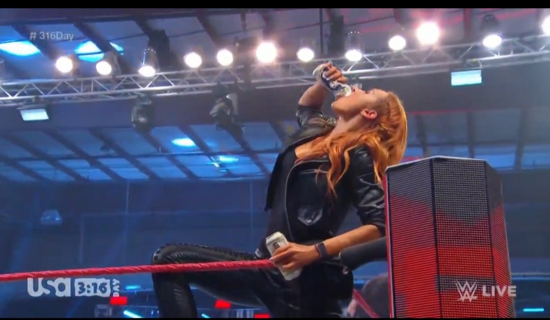 jp00891's tweet photo. ANNND that is offically my favorite moment in WWE history EVERRRRR!!!! 😍😍😍
#WWE #RAW #BeckyisRaw #Austin316 https://t.co/VOgobKoPV2
