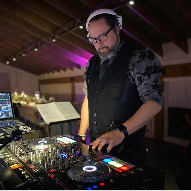 The world may feel like it’s upside down, but one thing that hasn’t changed is that we boast the best DJs in Nashville! We’re here and ready to chat with you all about what you’re planning for this summer! Give us a call!

#weddings #engagement #weddingw… ift.tt/39X5q7M