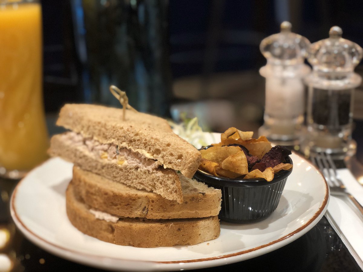 The_Cock_Horse's tweet image. TAKEAWAY PUB CLASSICS 🍔

We are offering a selection of our classic pub dishes to enjoy in the comfort of your own home. 

Call us on 01787 827330

#lavenham #pubclassics #suffolk #takeaway