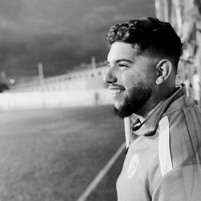 themindball's tweet image. Francisco Garcia was a youth coach at Atletico Portada Alta.

He unfortunately lost his life after contracting coronavirus at the young age of 21.
He had just found out in hospital that he also had Leukemia.

Thoughts and prayers with this young mans family🙏
#RIPFrancisco 🕊