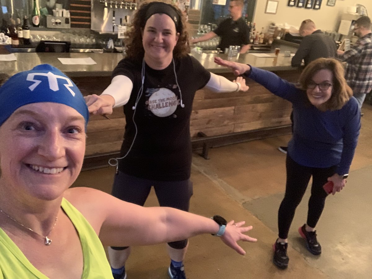 TeresaLill262's tweet image. 3 mile social distanced run. 

#momsrunthistown #motherrunner #TrailsandAles #pudgyrunner #runVA #ragnartraining #marathontraining #DontLickStrangers