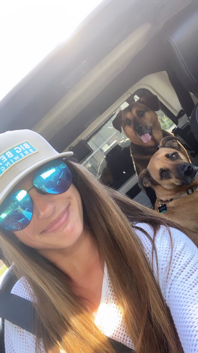 _morgan_alexis's tweet photo. I would love to see ANYTHING unrelated to politics or coronaviris. So, here are my sidekicks today! Happy Monday, y’all! 🐶😍☀️ #gsd #fnp #rn #islandlife #futurefnp #rescue #beachlife https://t.co/8tGFmVFpIl