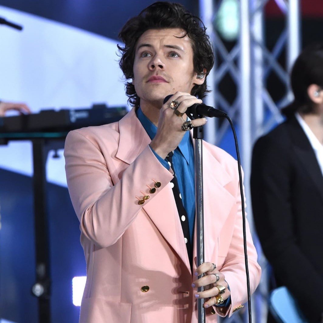 idgafaud's tweet photo. @eliesaaab harry styles https://t.co/vyOOkqIQCZ