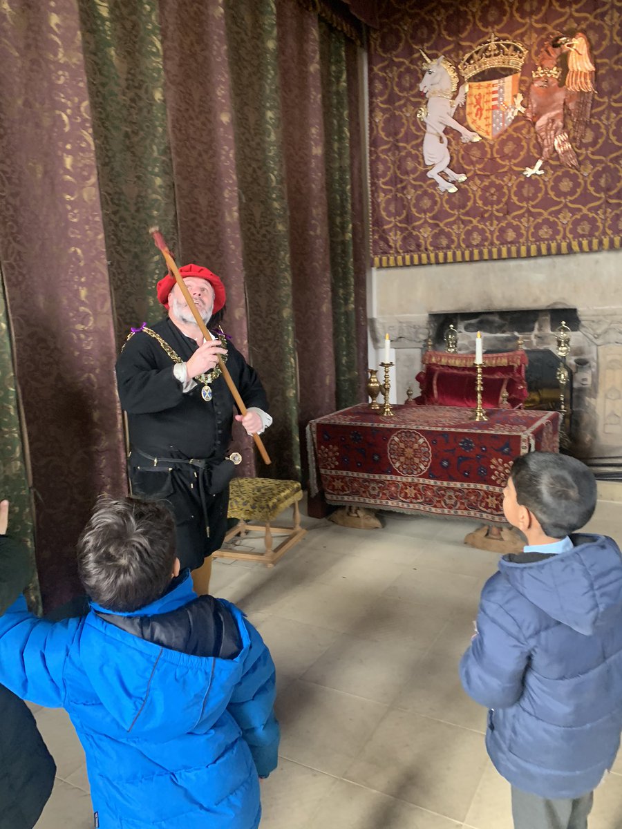 StCharlesGla's tweet image. Many thanks to the staff of @stirlingcastle who couldn’t have been more kind or helpful to our pupils today. We will definitely be back! #BringingHistoryAlive #MakingMemories #SchoolTrips