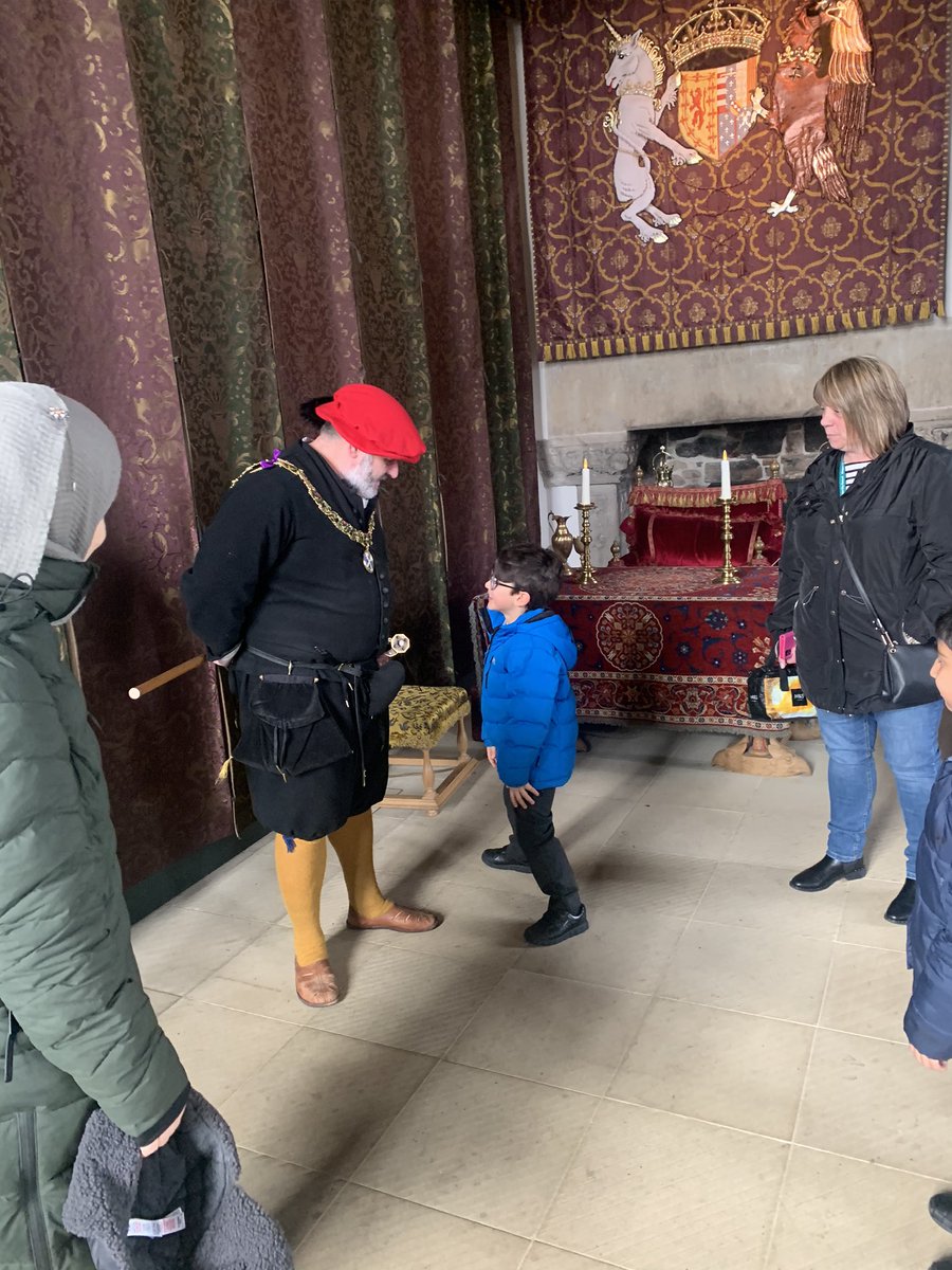 StCharlesGla's tweet image. Many thanks to the staff of @stirlingcastle who couldn’t have been more kind or helpful to our pupils today. We will definitely be back! #BringingHistoryAlive #MakingMemories #SchoolTrips