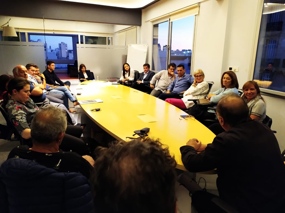 SoherElSukaria's tweet photo. Dirigentes de @procbacapital nos reunimos con @patobullrich, presidenta del @proargentina. Dialogamos sobre el presente y el futuro del partido y consensuamos líneas de trabajo. https://t.co/RSN0efJP4X