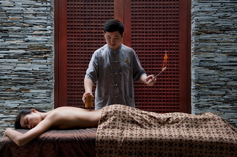 DiscoverSanya's tweet photo. SPA in Sanya.
With a splendid combination of clear waters, expansive beaches, stunning mountains and lush rainforests, Sanya is a great place where people can definitely relax themselves. https://t.co/6ZvGQNdRjg https://t.co/PkimvHdCv8