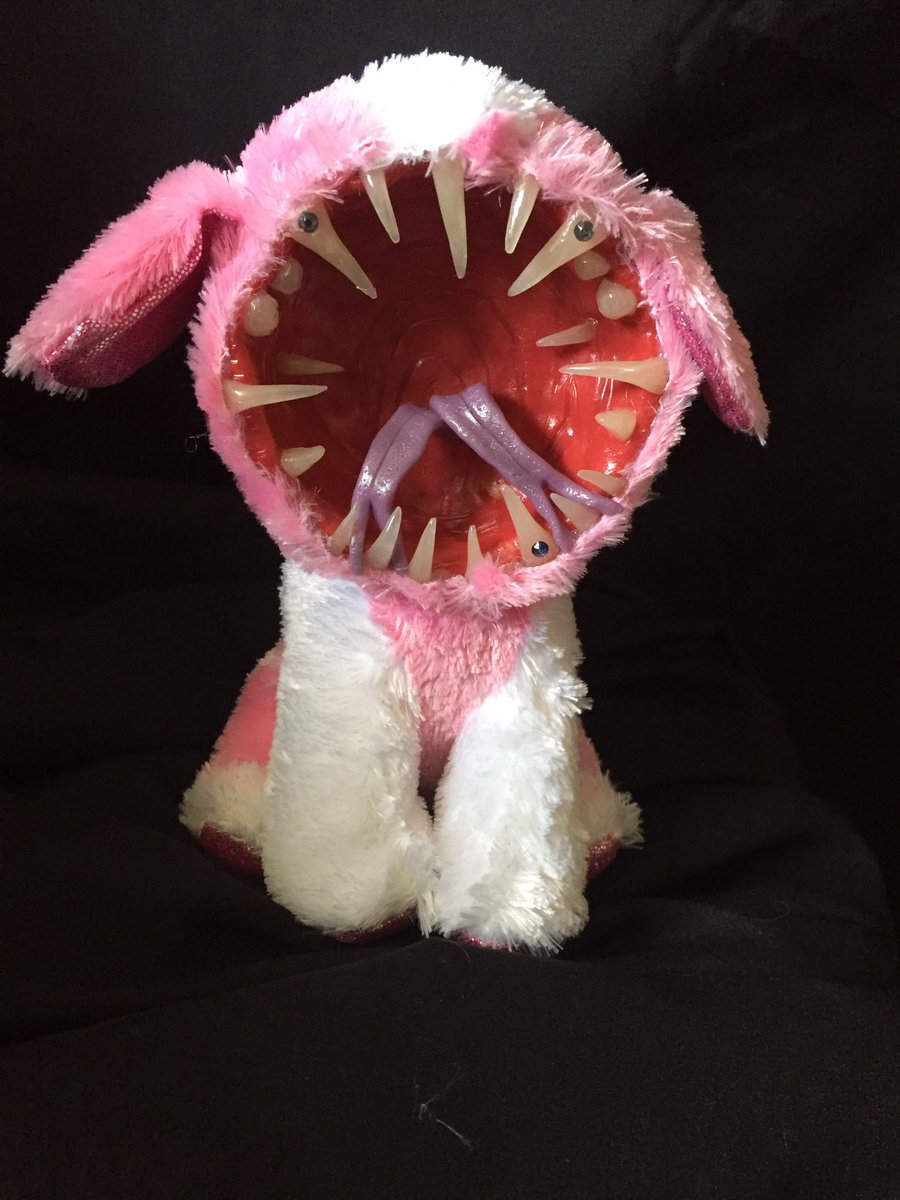 grueoddities's tweet photo. This cute little puppy is quite the monster!
Two purple tongues and some rather sharp teeth featuring some stylish tooth gems!
this little cutie sits at about 6 inches high.

#horrorbears #handmadehorror 
#HorrorArt #horrorthread #horror #scarybear #creepycute #oddities #etsy https://t.co/Lhs8Zc6tpZ